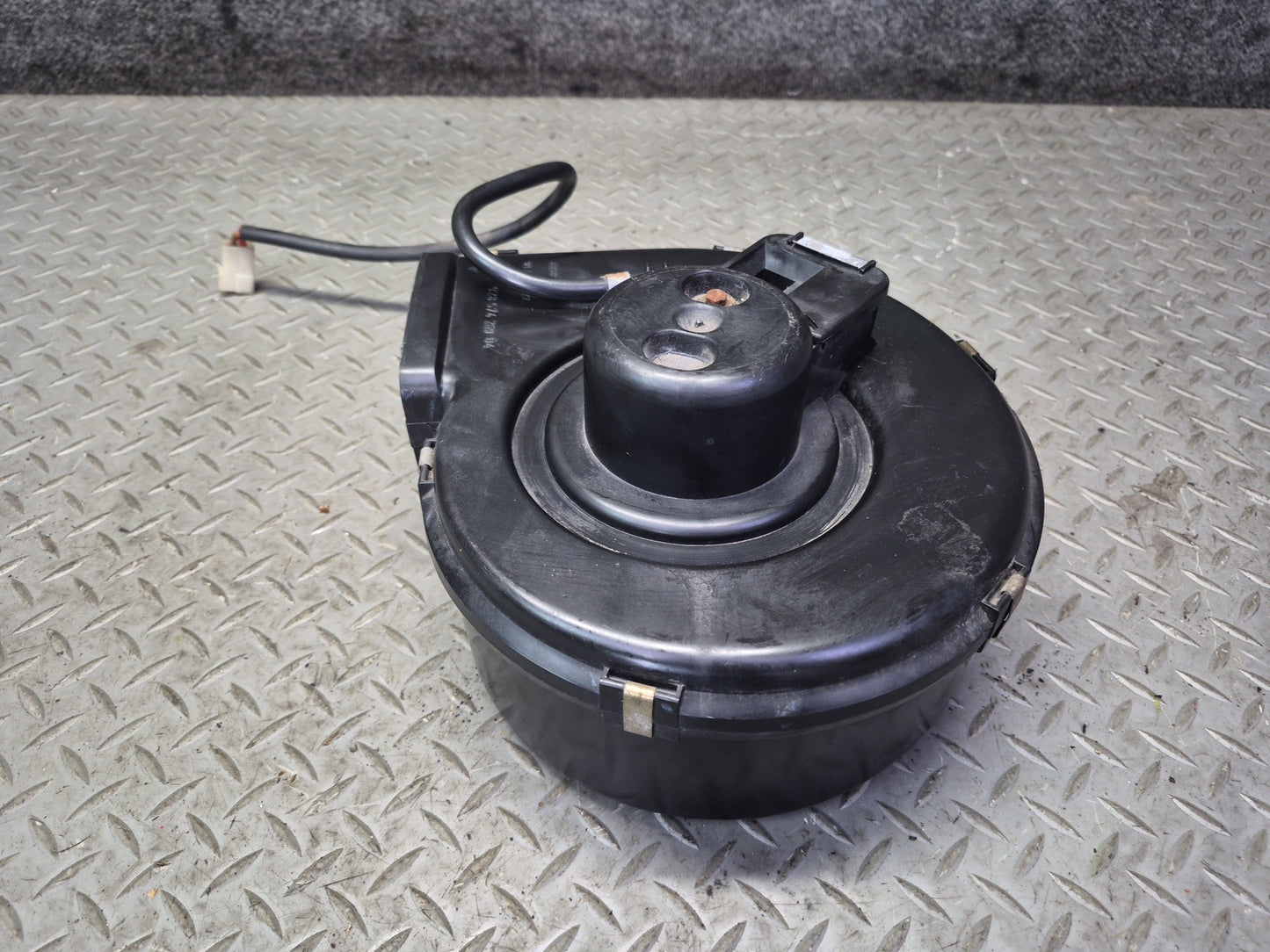 1984-1991 Porsche 928 A/C Heater Blower Motor Fan 92857426704