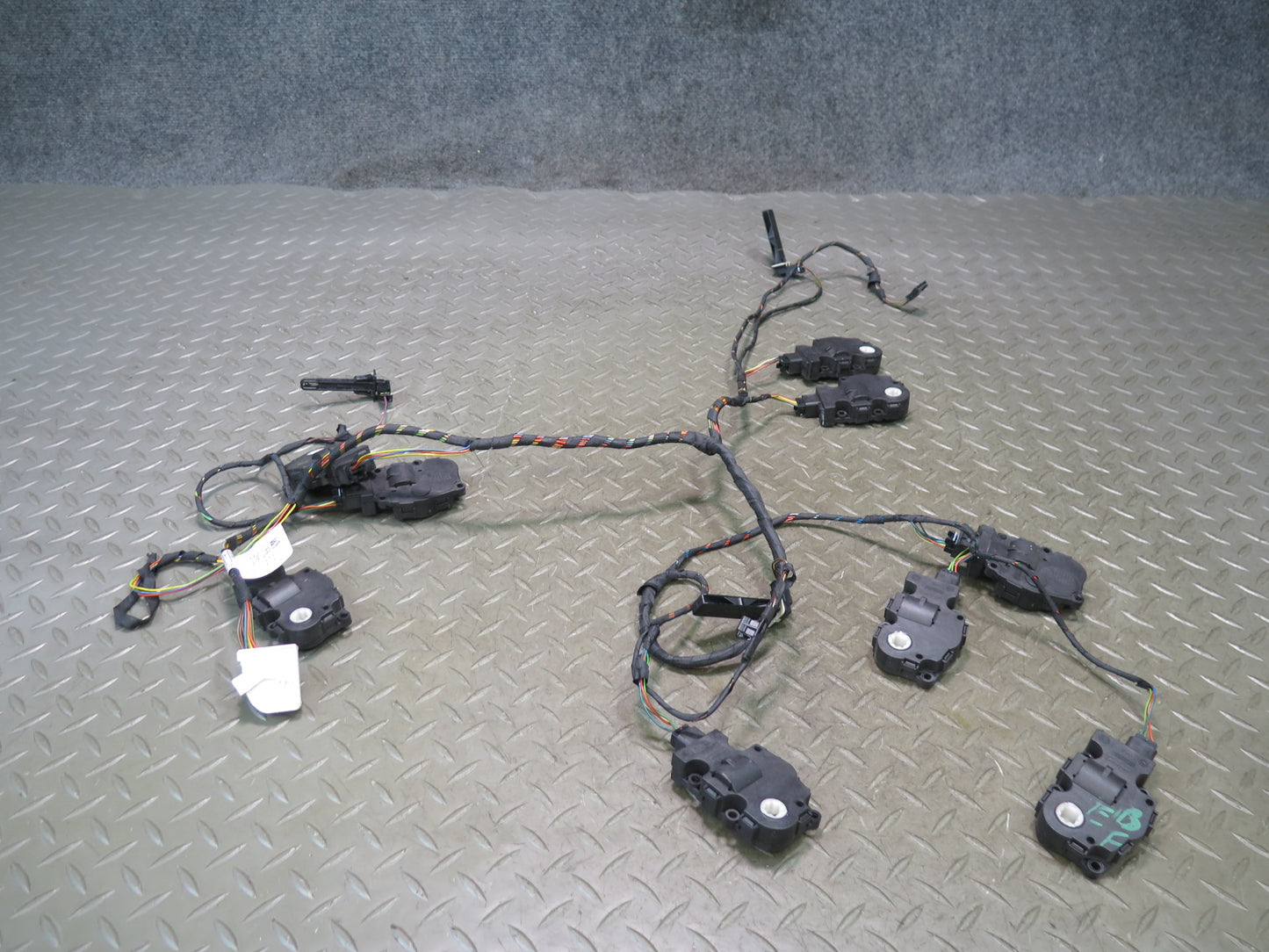 2015-2020 BMW F80 F82 F83 M3 M4 A/C Heater Flap Actuator Motor Wiring Set