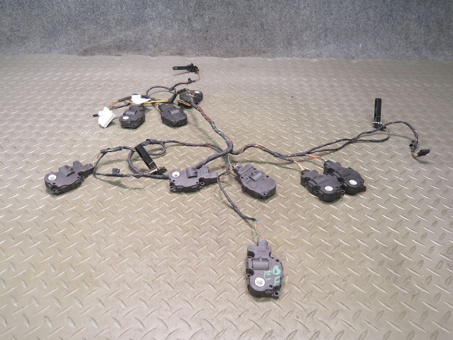 2015-2020 BMW F80 F82 F83 M3 M4 A/C Heater Flap Actuator Motor Wiring Set