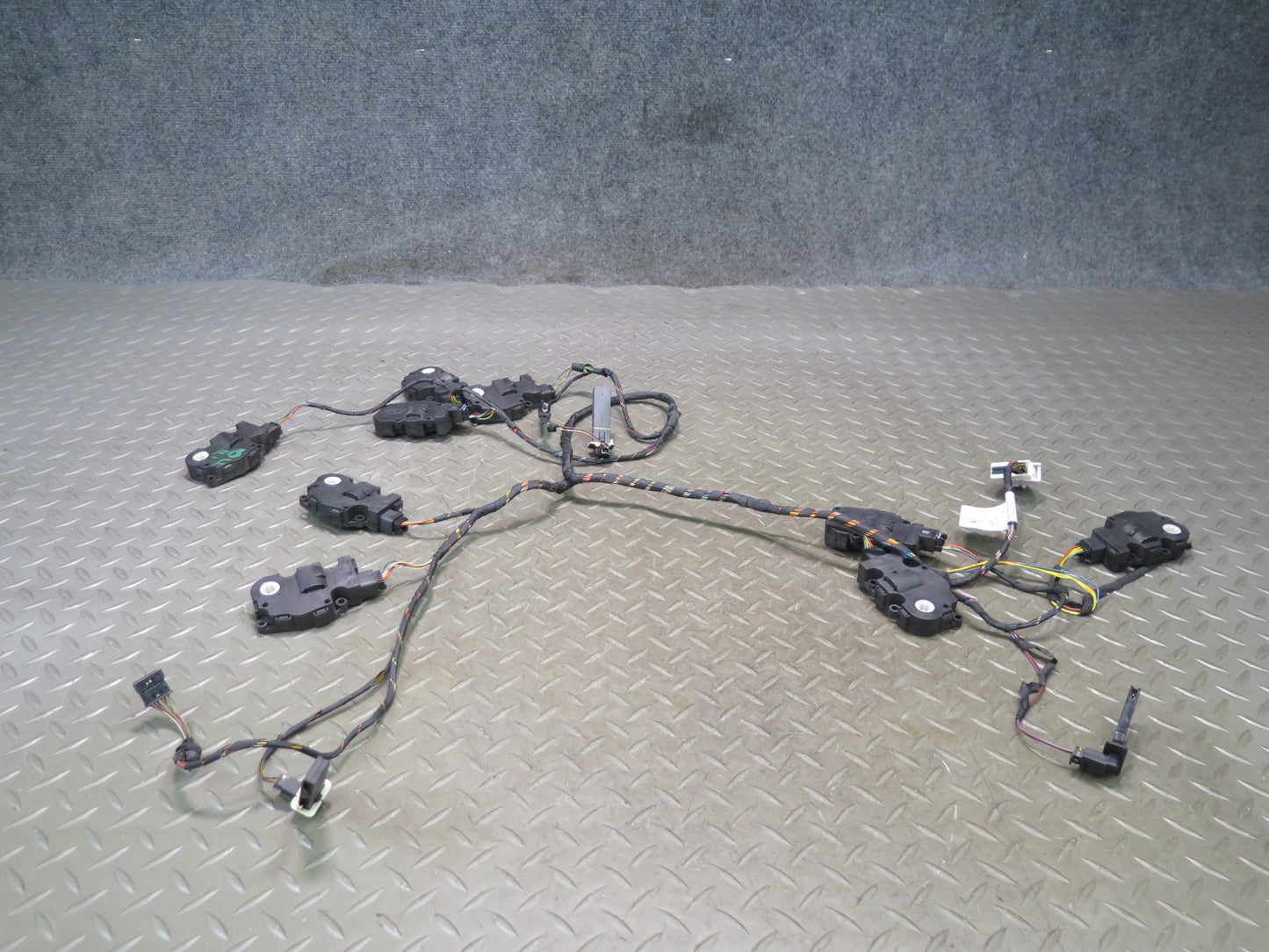2015-2020 BMW F80 F82 F83 M3 M4 A/C Heater Flap Actuator Motor Wiring Set