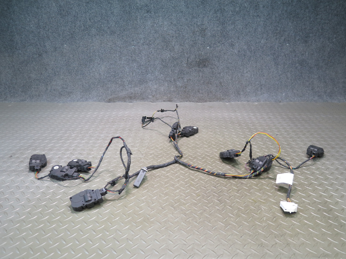 2015-2020 BMW F80 F82 F83 M3 M4 A/C Heater Flap Actuator Motor Wiring Set