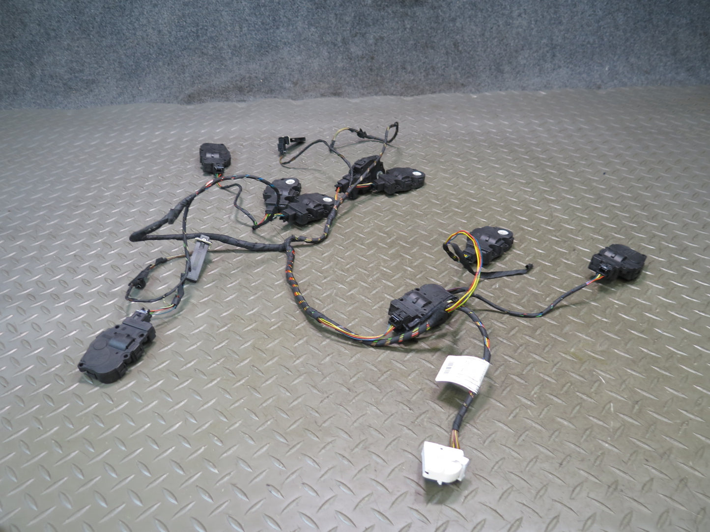 2015-2020 BMW F80 F82 F83 M3 M4 A/C Heater Flap Actuator Motor Wiring Set