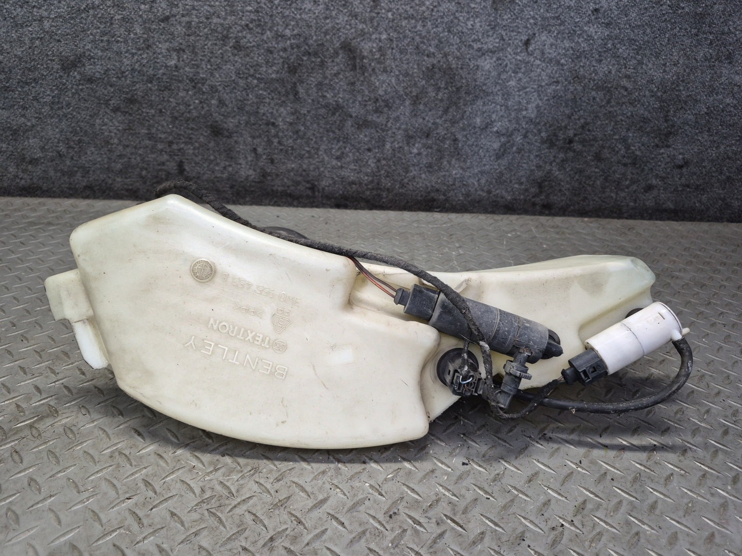 03-10 Bentley Continental GT Windshield Washer Fluid Reservoir Tank w Pump