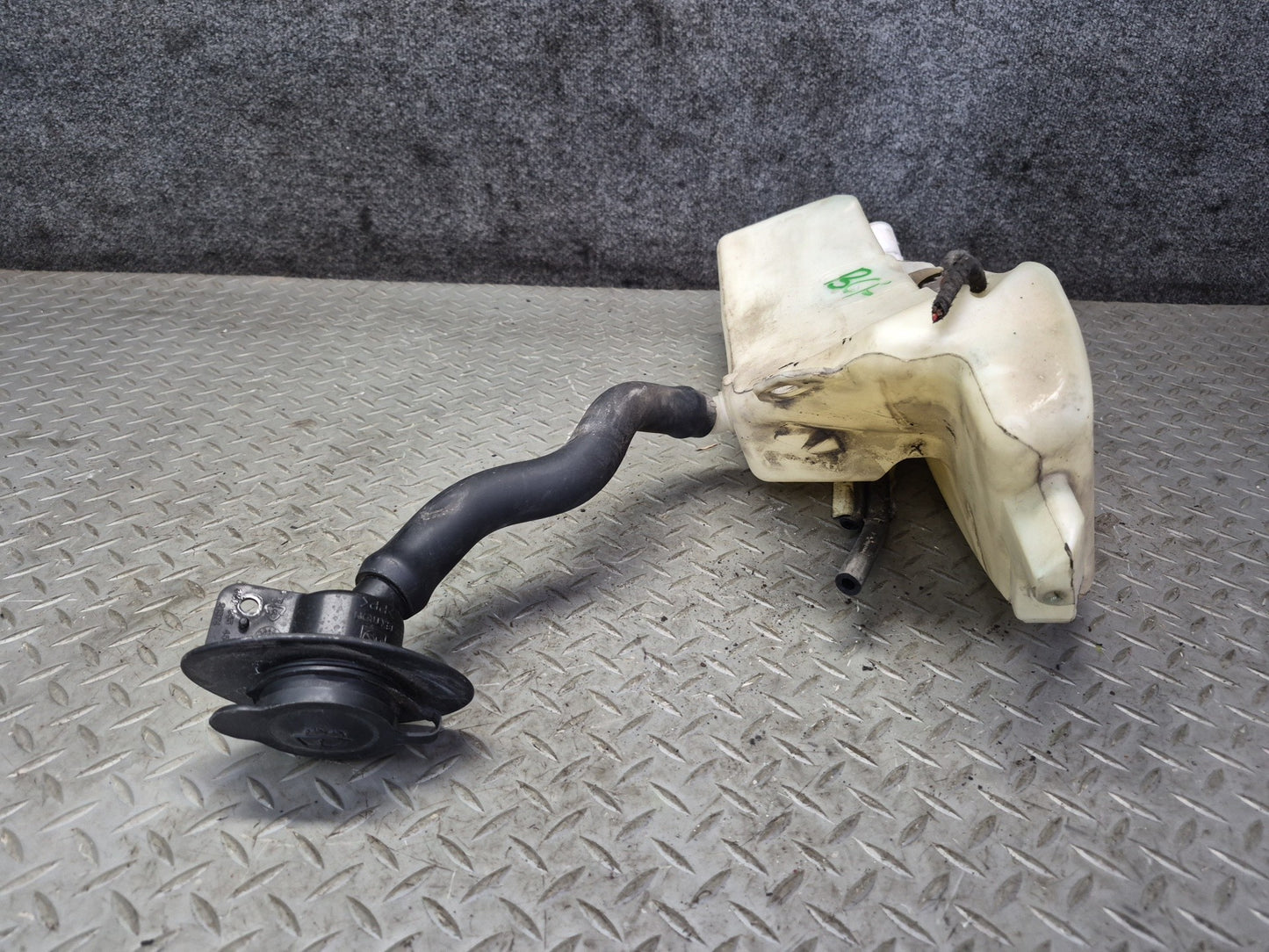 03-10 Bentley Continental GT Windshield Washer Fluid Reservoir Tank w Pump