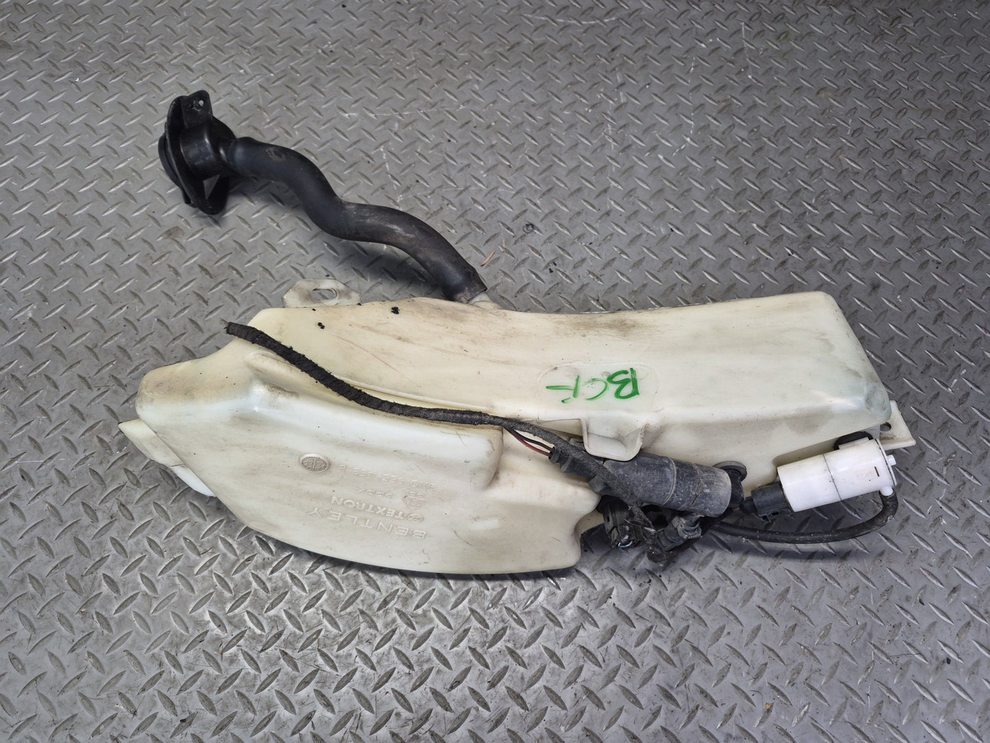 03-10 Bentley Continental GT Windshield Washer Fluid Reservoir Tank w Pump