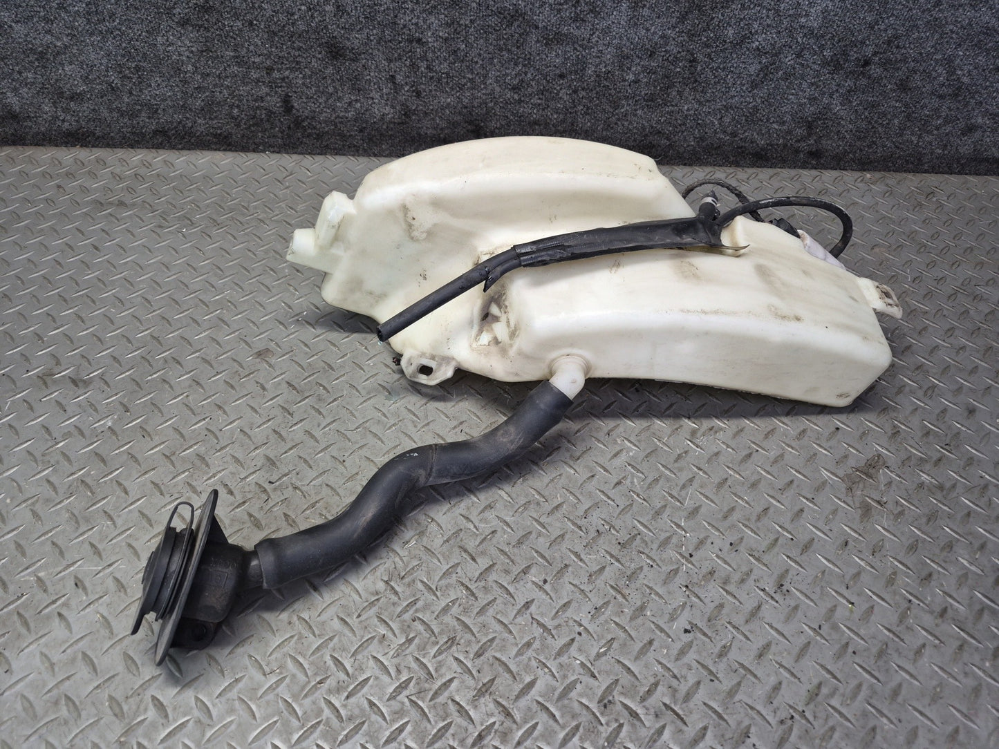 03-10 Bentley Continental GT Windshield Washer Fluid Reservoir Tank w Pump