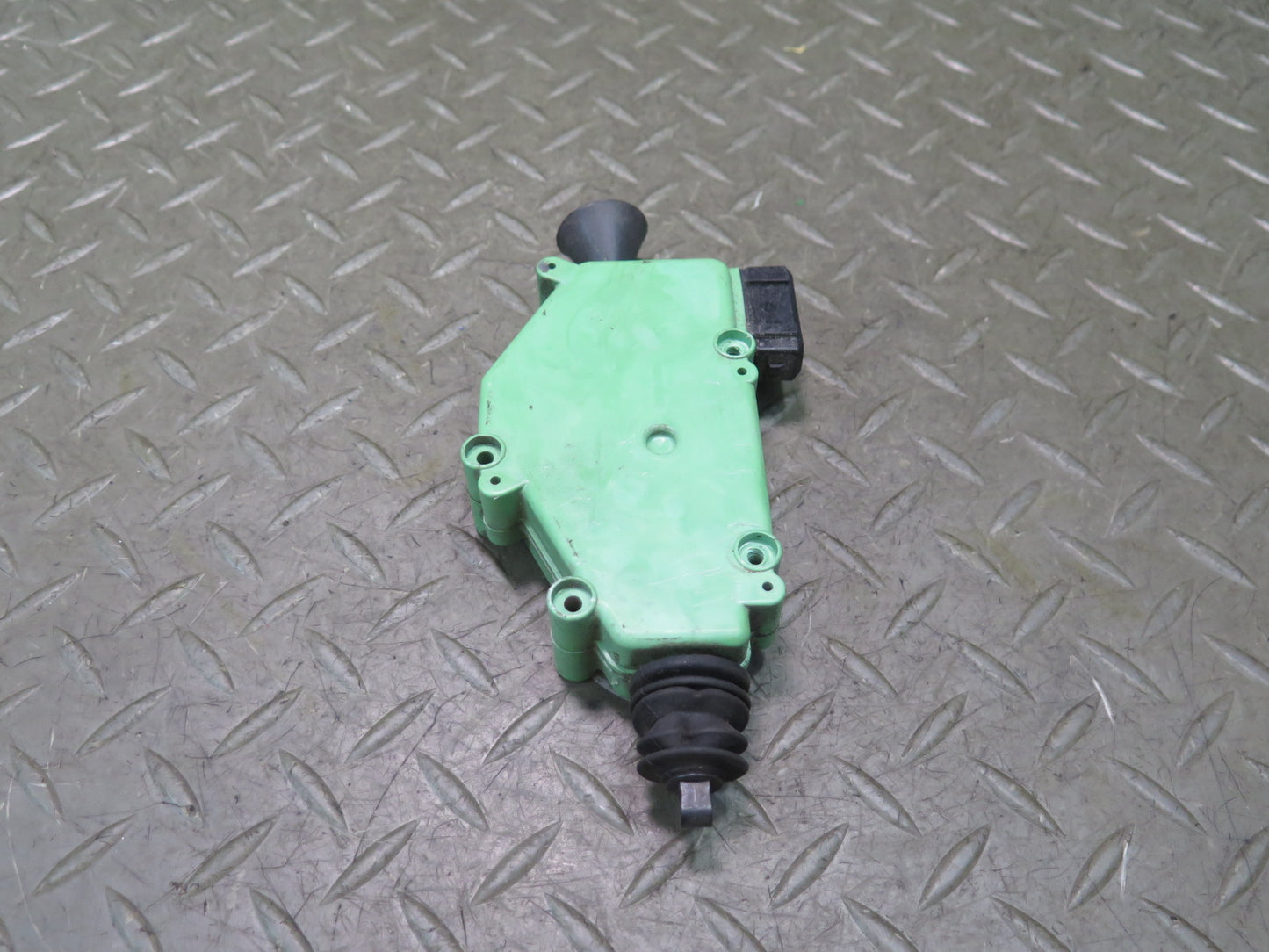 97-03 VW Eurovan T4 Door Lock Central Locking Motor Actuator 7D0959781A OEM