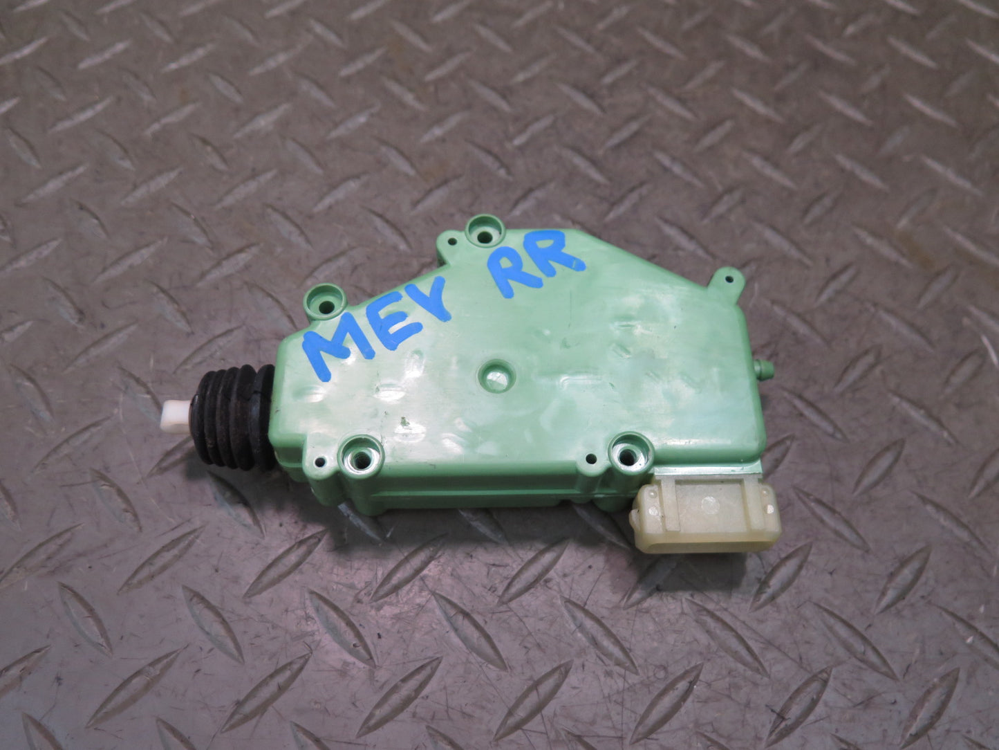 97-03 VW Eurovan T4 Rear Door Lock Central Locking Motor Actuator 701959783 OEM