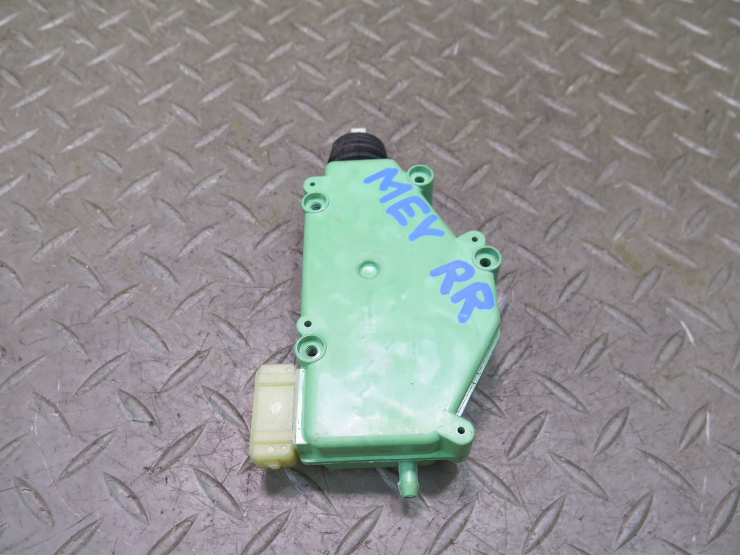 97-03 VW Eurovan T4 Rear Door Lock Central Locking Motor Actuator 701959783 OEM