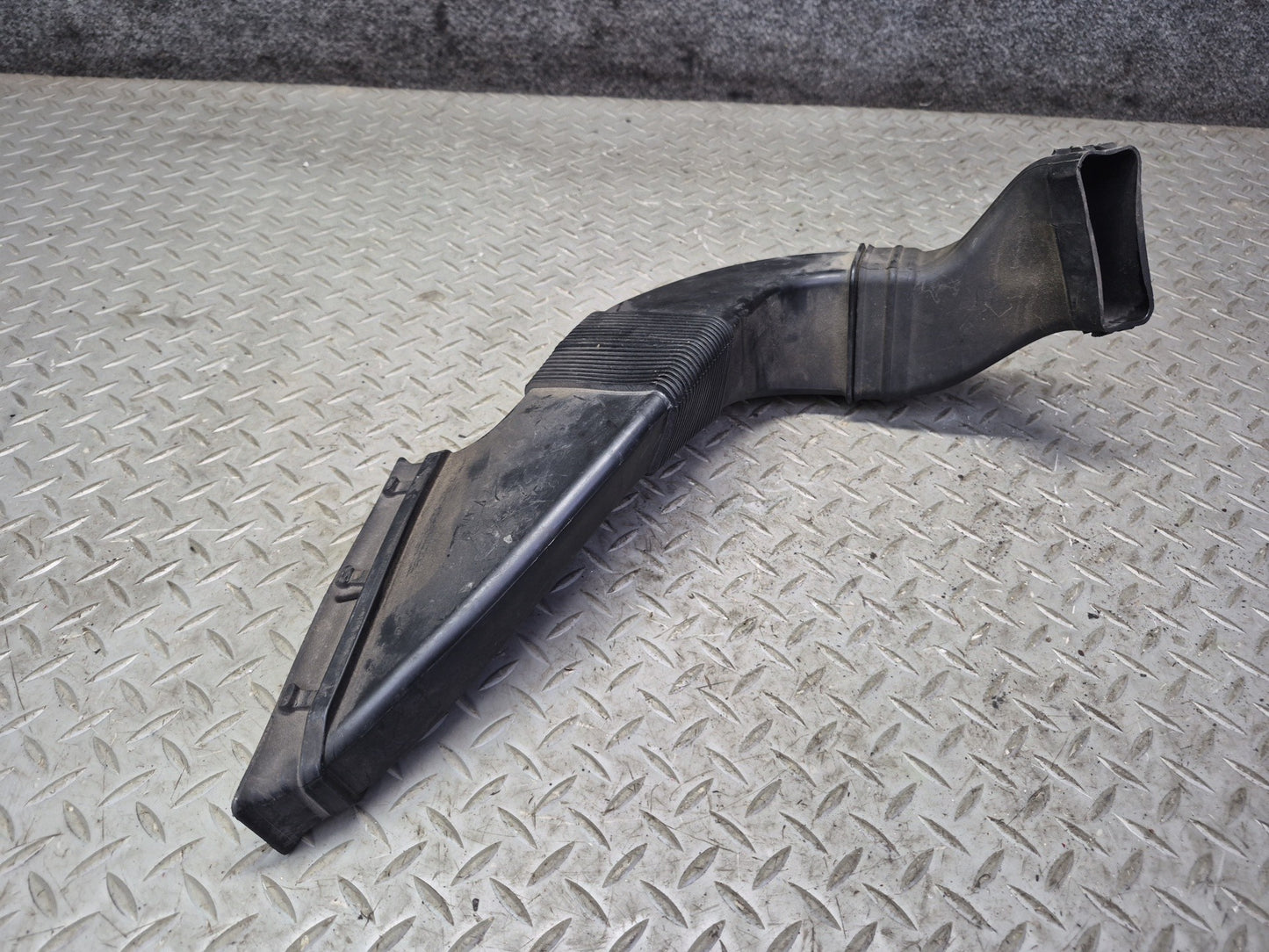 03-10 Bentley Continental GT Left & Right Air Intake Hose Pipe Line Set of 2