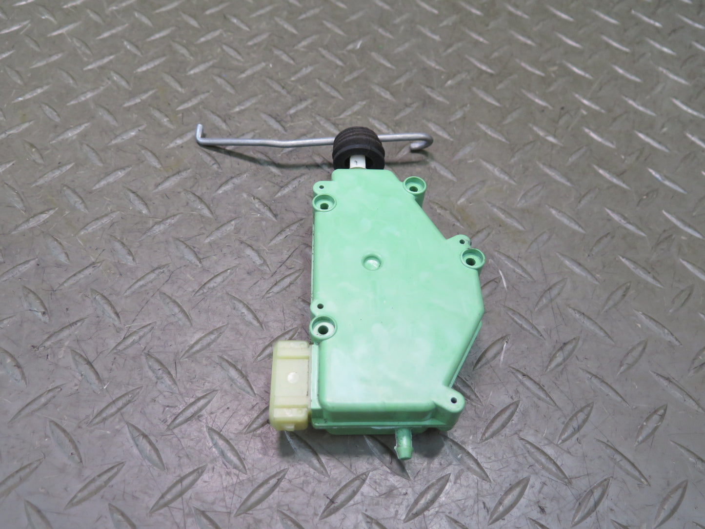 97-03 VW Eurovan T4 Rear Door Lock Central Locking Motor Actuator 701959783 OEM