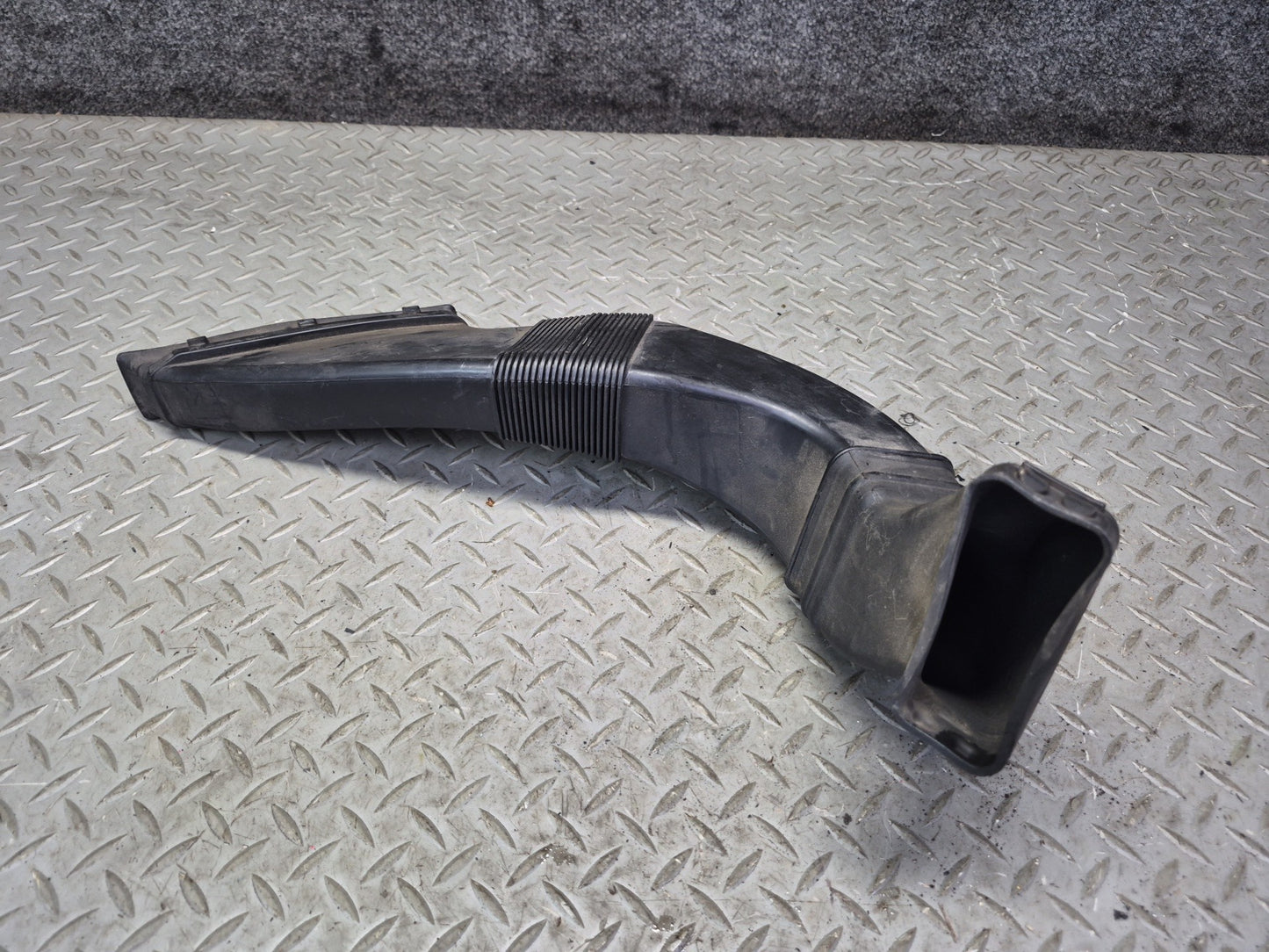 03-10 Bentley Continental GT Left & Right Air Intake Hose Pipe Line Set of 2