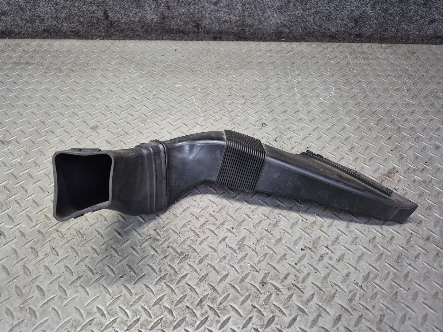 03-10 Bentley Continental GT Left & Right Air Intake Hose Pipe Line Set of 2