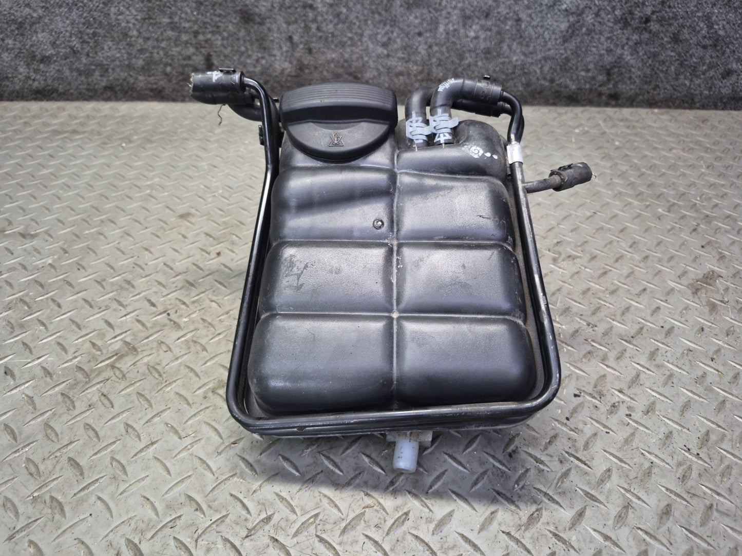 03-10 Bentley Continental GT Engine Coolant Expansion Overflow Tank 3D0121407E