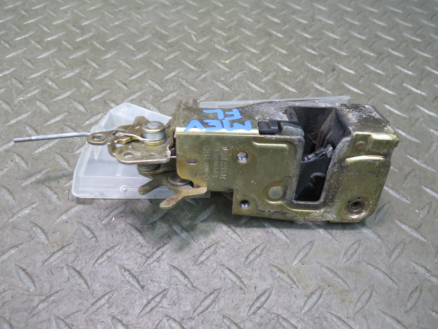 97-03 VW Eurovan T4 Front Left Driver Door Lock Latch 701837015D OEM