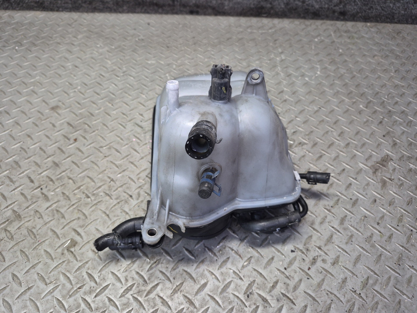 03-10 Bentley Continental GT Engine Coolant Expansion Overflow Tank 3D0121407E
