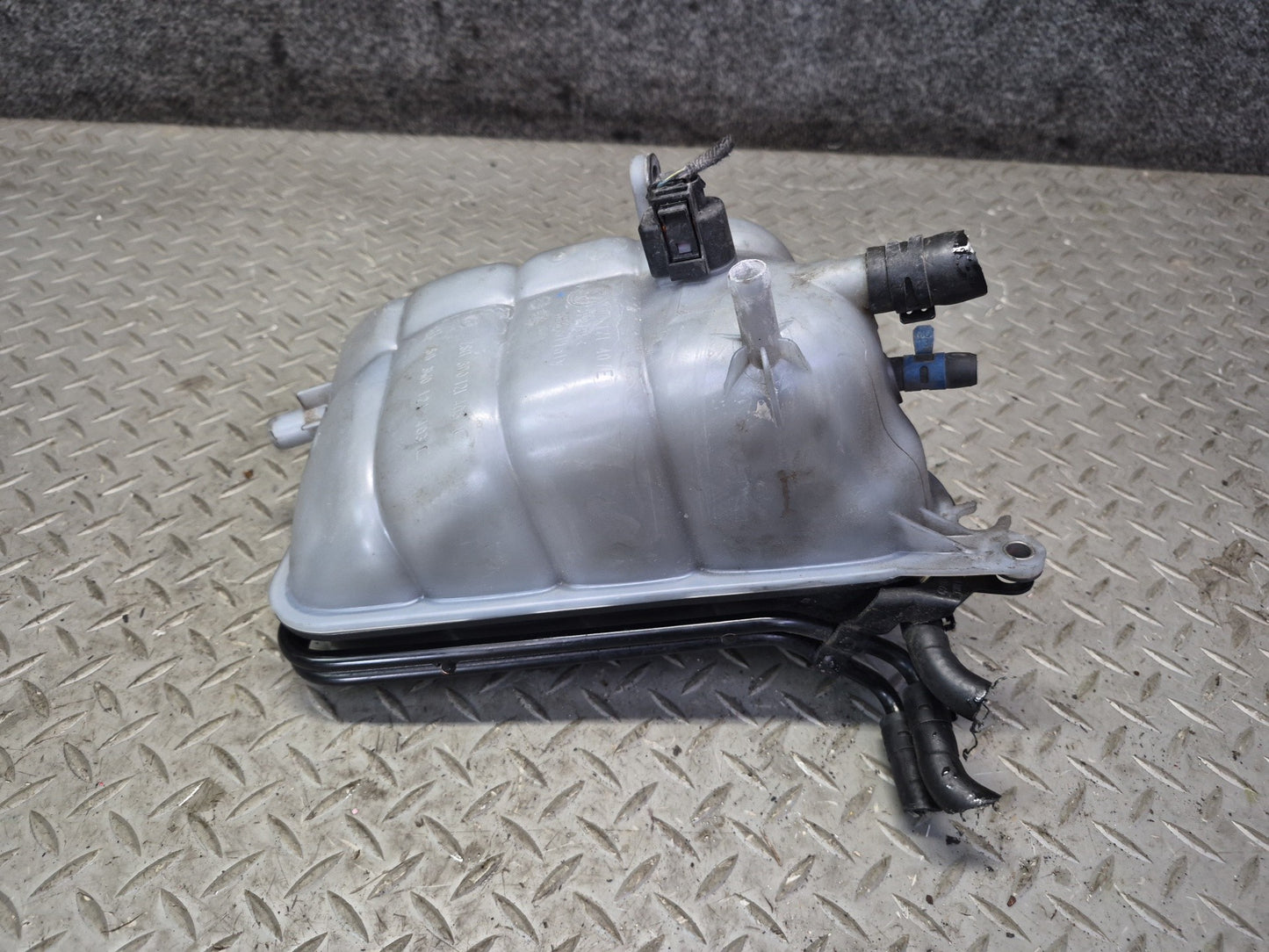 03-10 Bentley Continental GT Engine Coolant Expansion Overflow Tank 3D0121407E