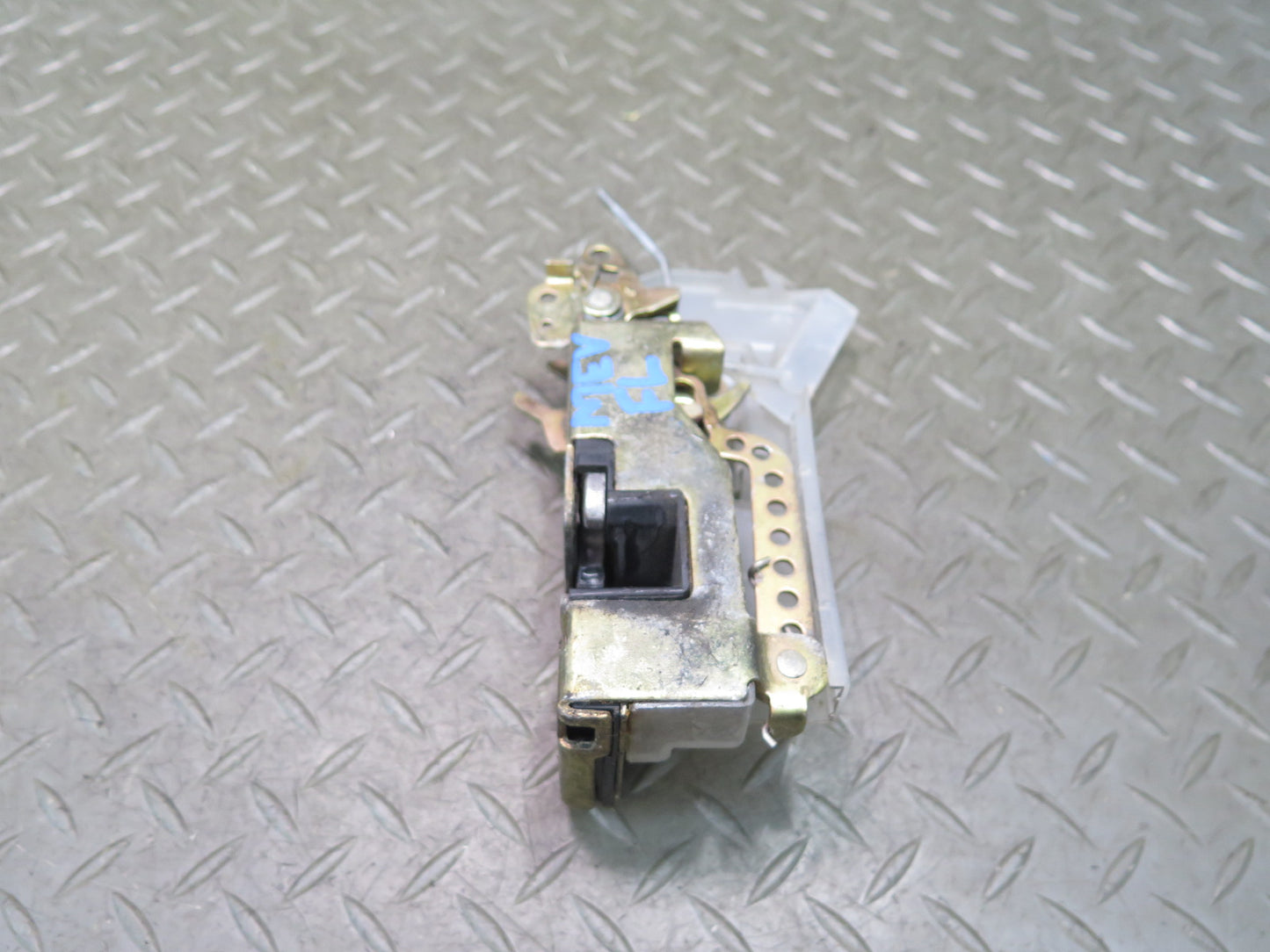97-03 VW Eurovan T4 Front Left Driver Door Lock Latch 701837015D OEM