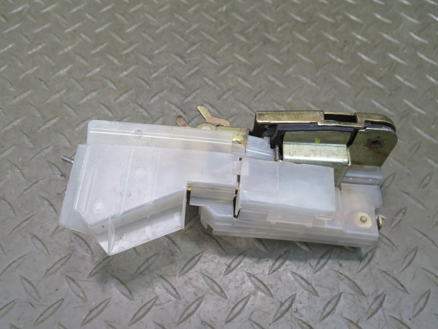 97-03 VW Eurovan T4 Front Left Driver Door Lock Latch 701837015D OEM