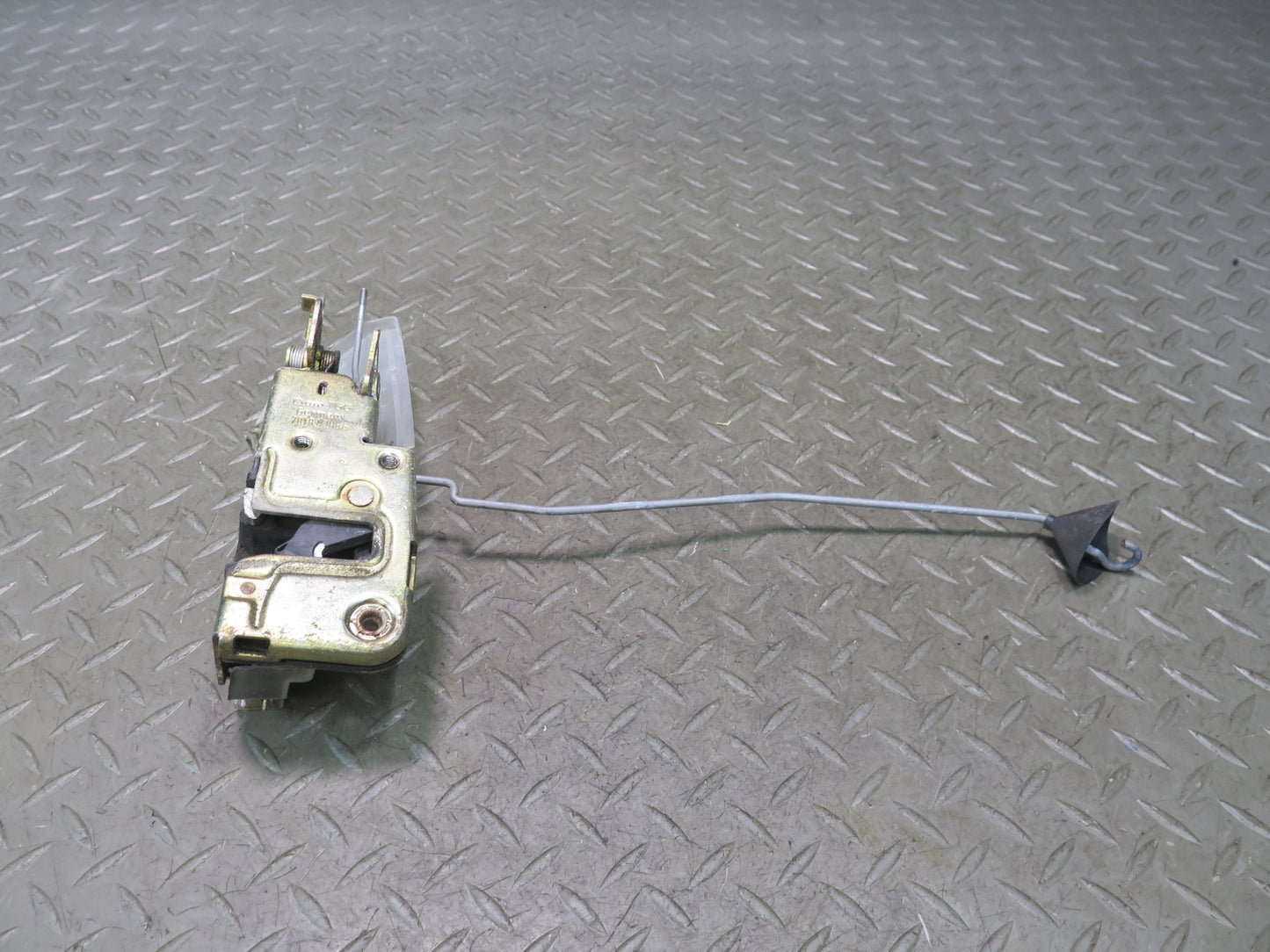 97-03 VW Eurovan T4 Front Right Door Lock Latch 701837016E OEM