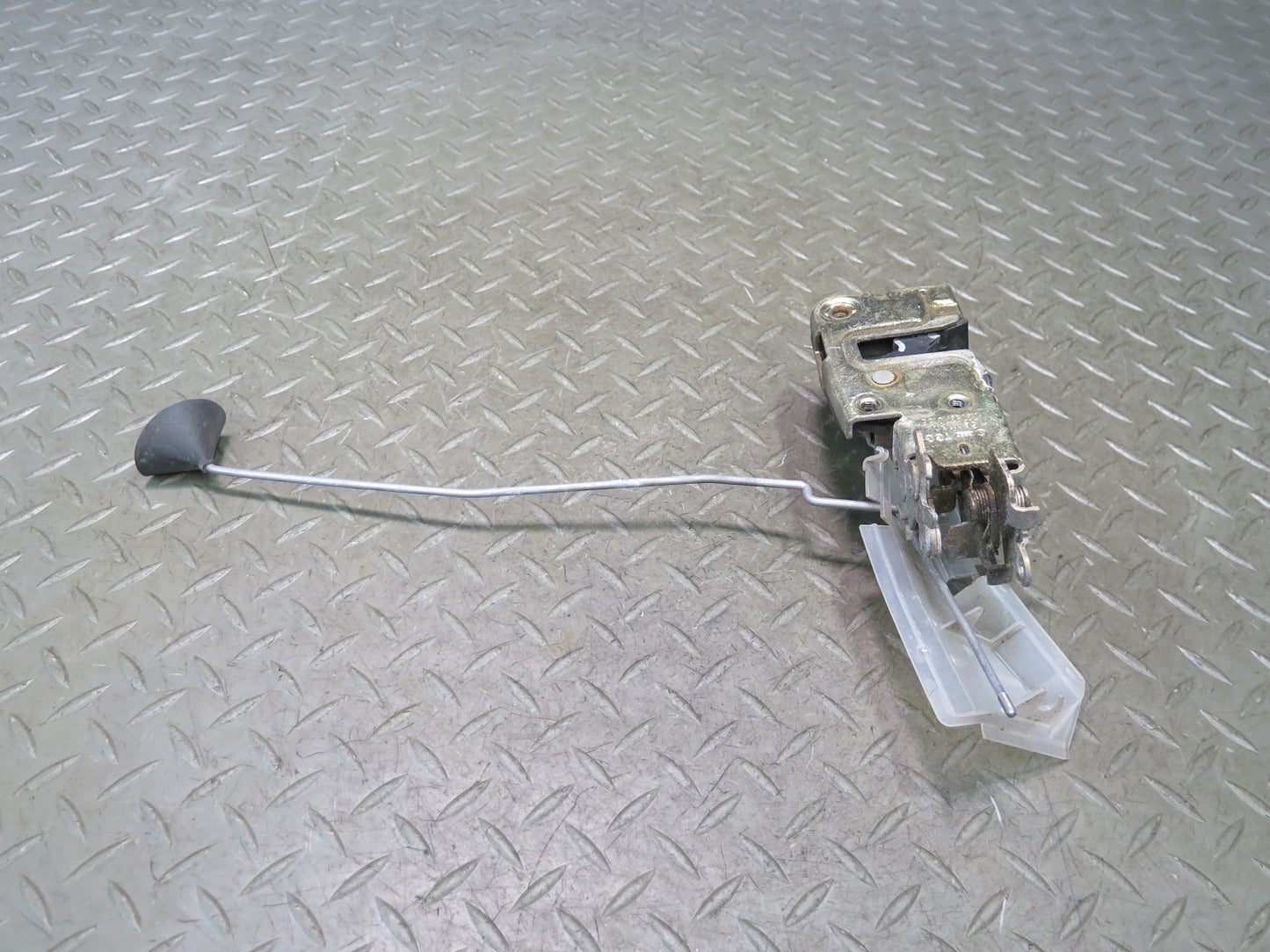 97-03 VW Eurovan T4 Front Right Door Lock Latch 701837016E OEM