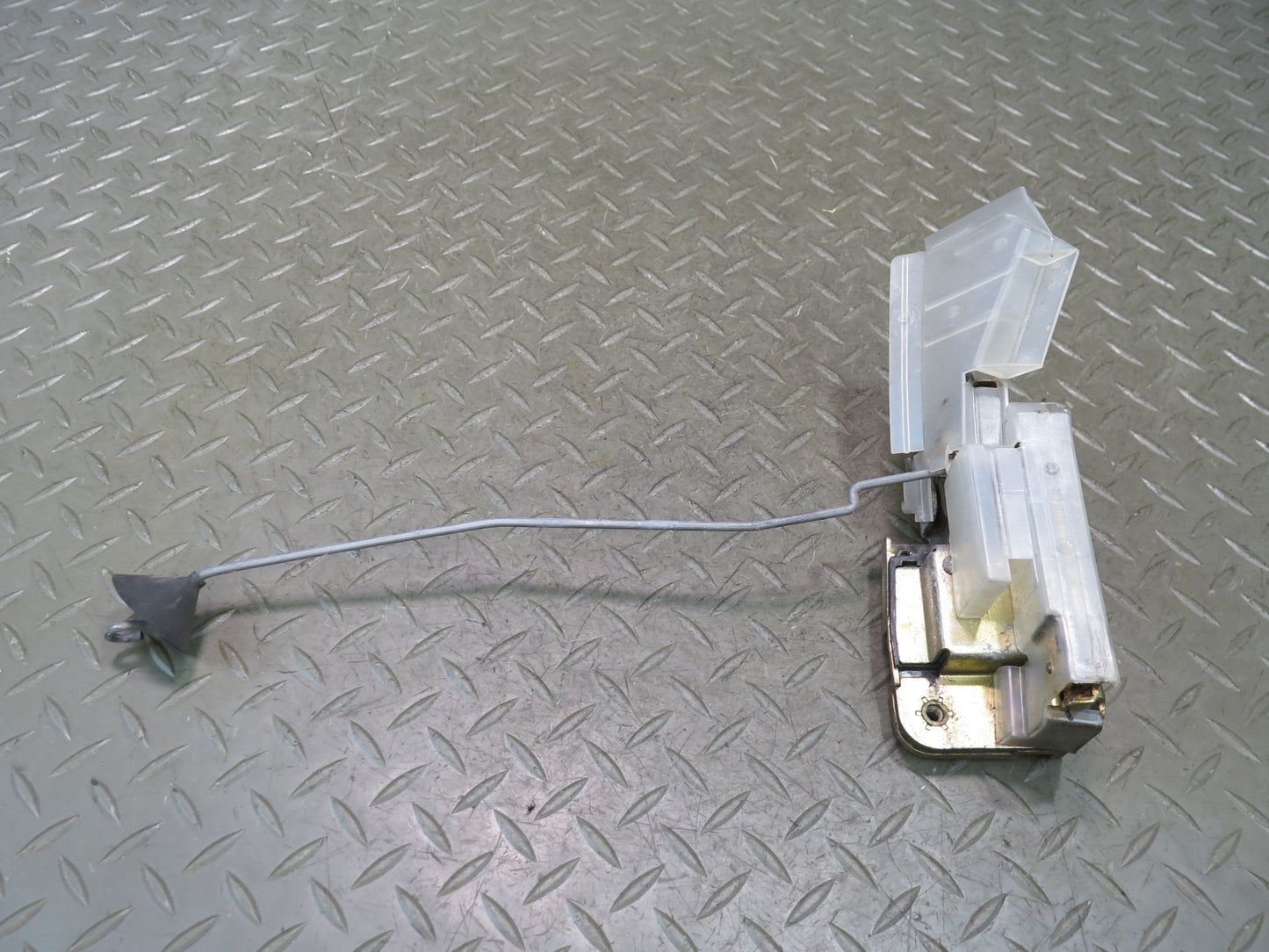 97-03 VW Eurovan T4 Front Right Door Lock Latch 701837016E OEM