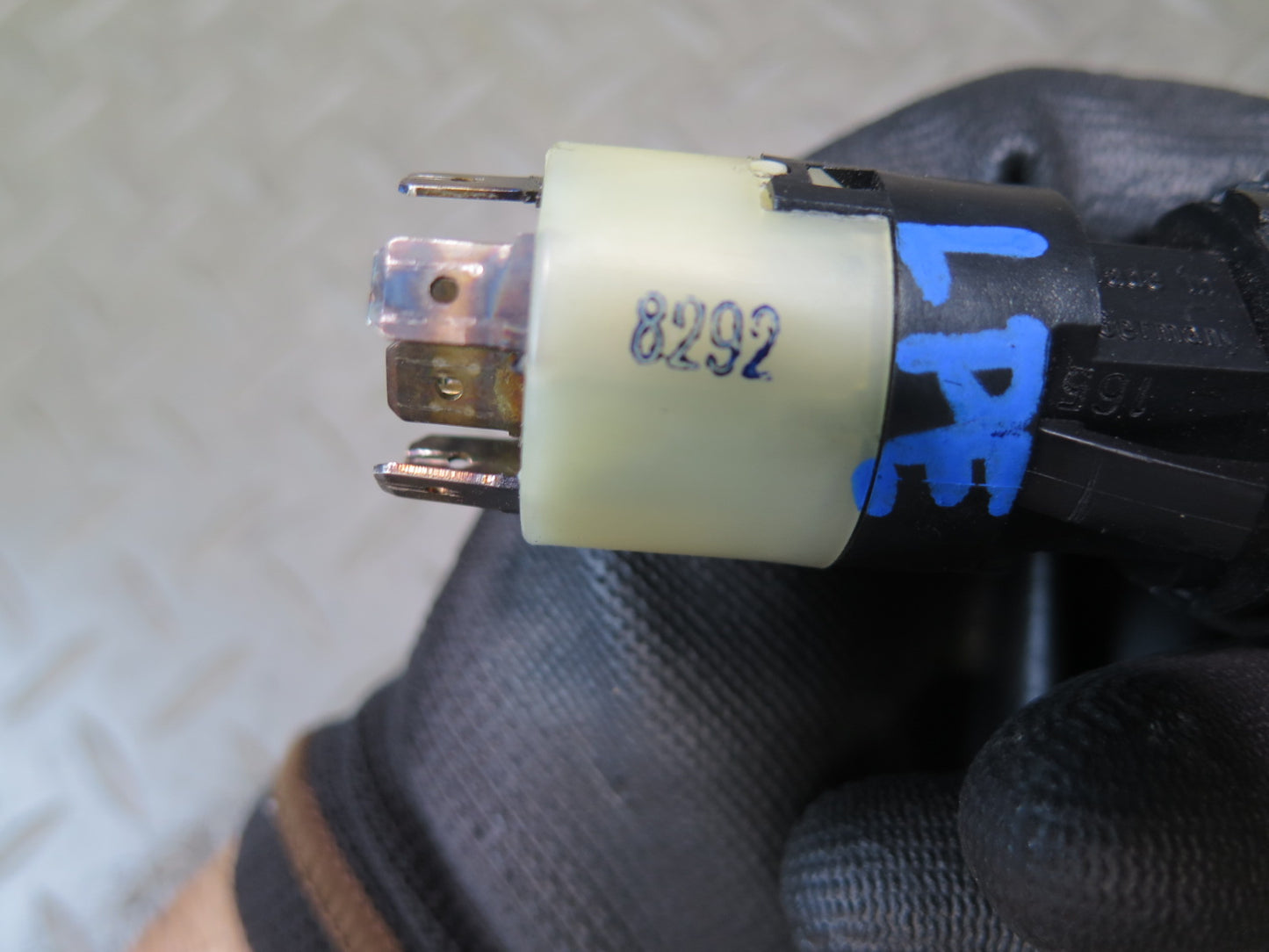 1985-1986 Porsche 928 Headlight Light Lamp Control Knob Switch 92861310300