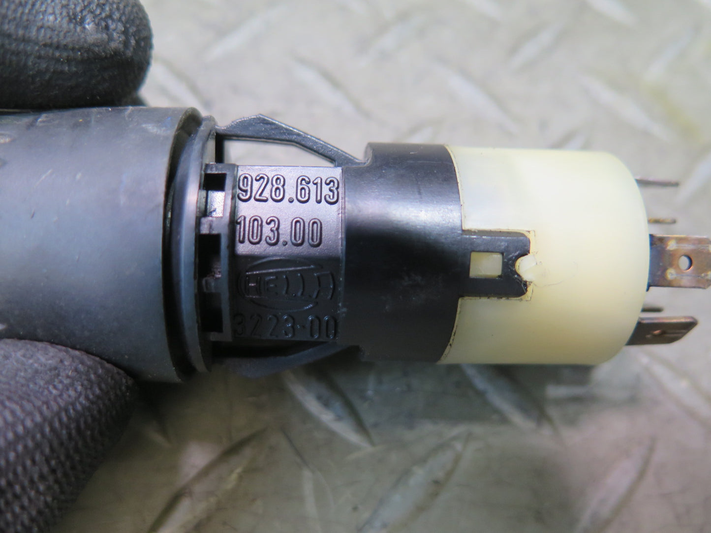 1985-1986 Porsche 928 Headlight Light Lamp Control Knob Switch 92861310300