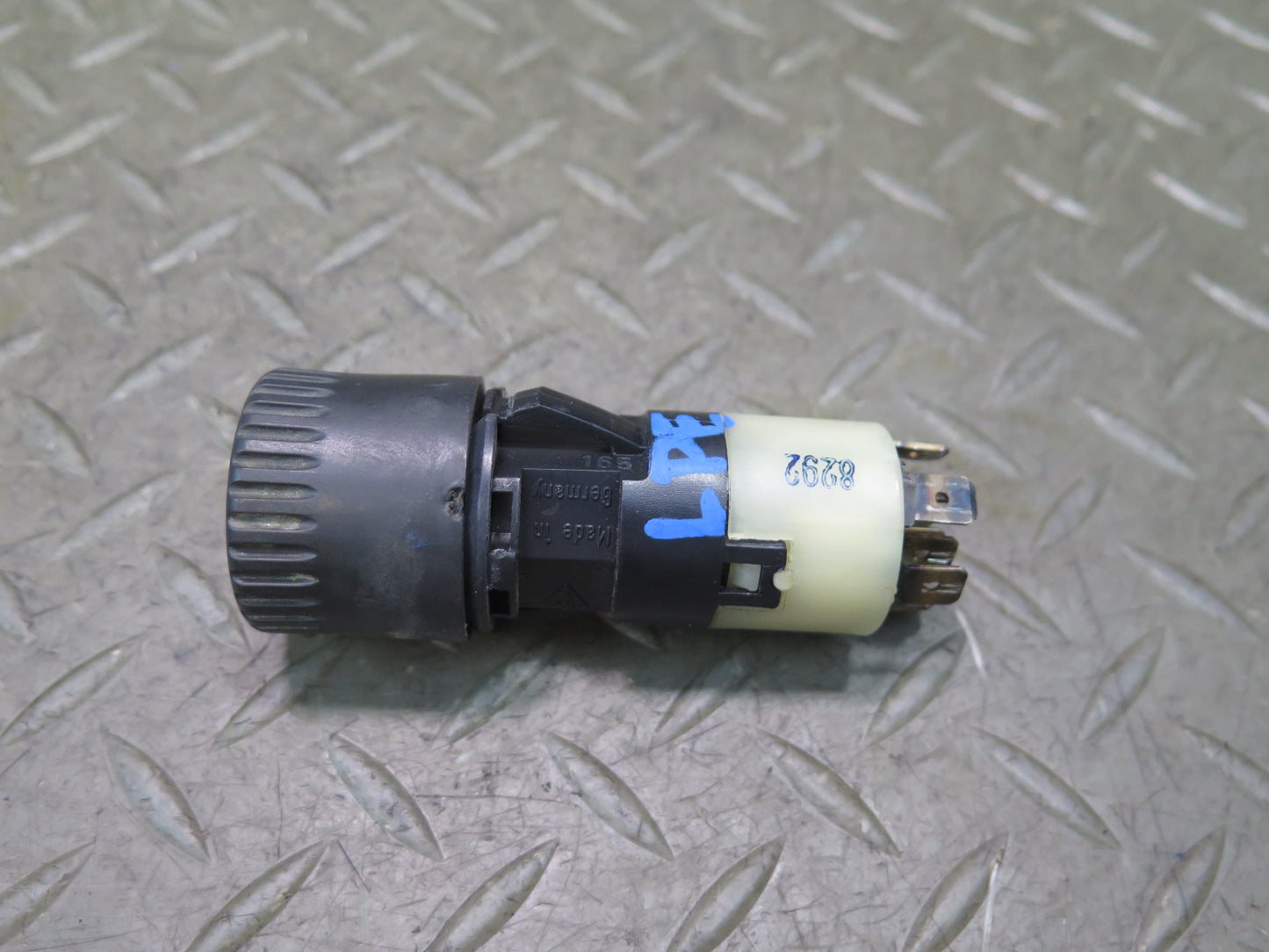 1985-1986 Porsche 928 Headlight Light Lamp Control Knob Switch 92861310300