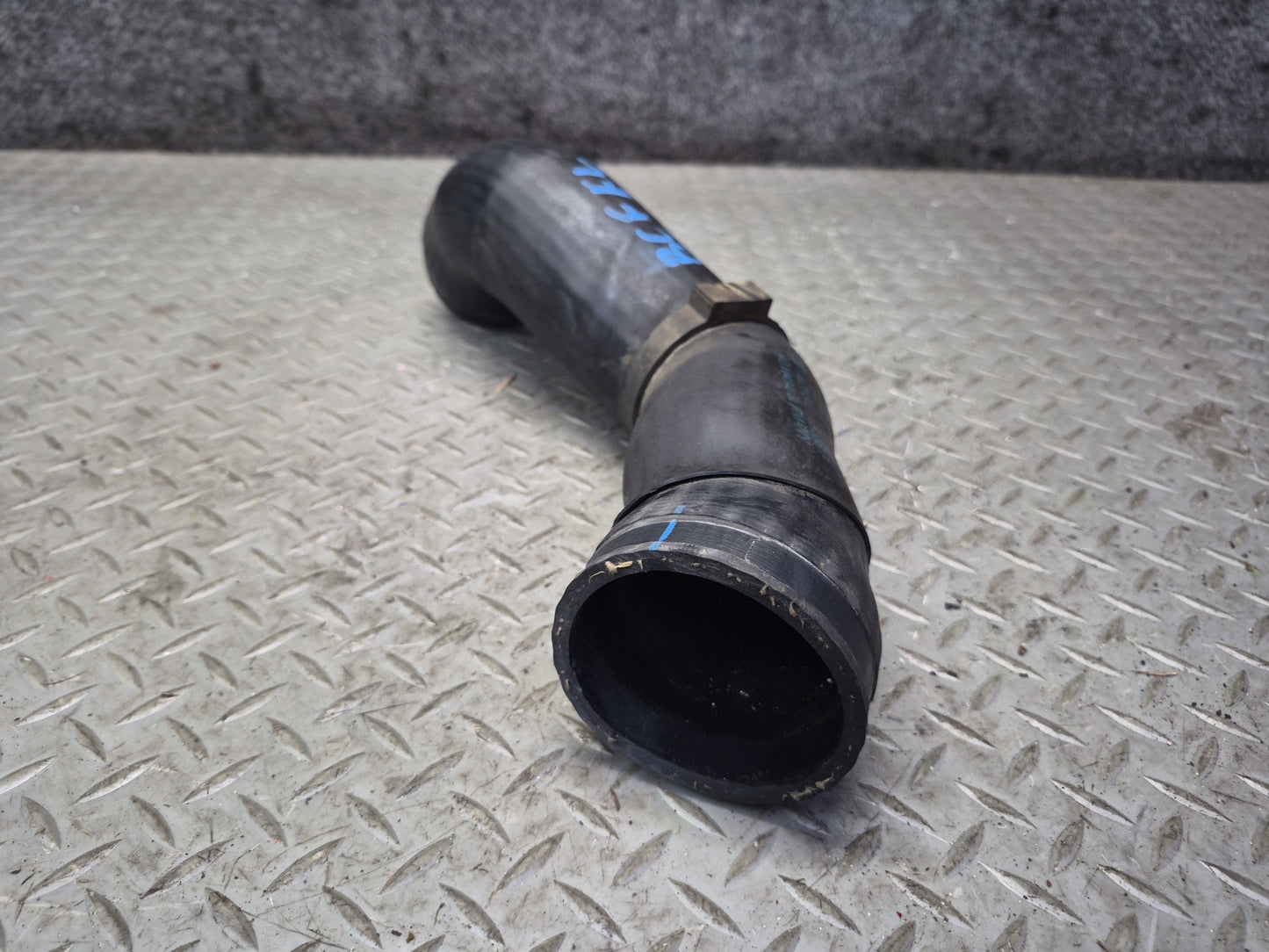 03-10 Bentley Continental GT Left Intercooler Hose Pipe Line 3W0145838F
