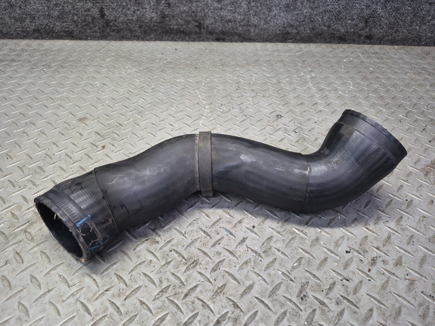 03-10 Bentley Continental GT Left Intercooler Hose Pipe Line 3W0145838F
