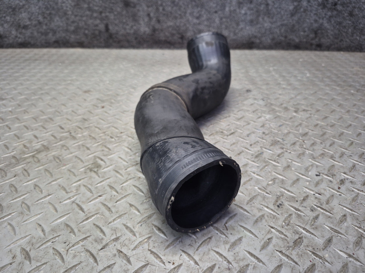 03-10 Bentley Continental GT Left Intercooler Hose Pipe Line 3W0145838F