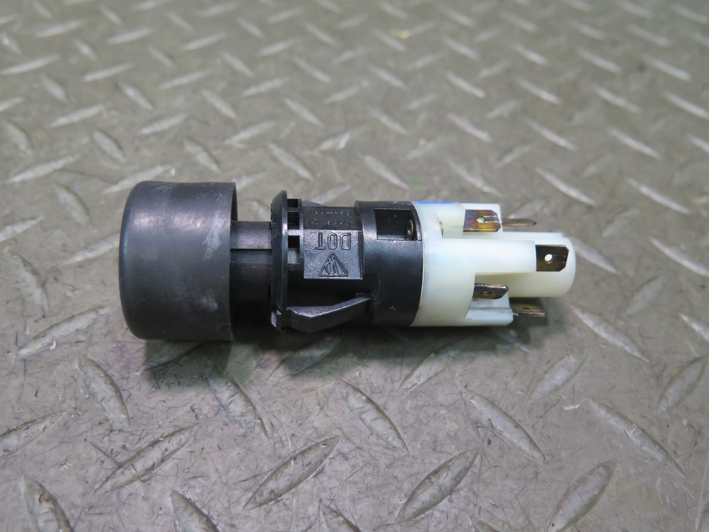 1984-1991 Porsche 928 Hazard Warning Blinker Button Switch 92861310501