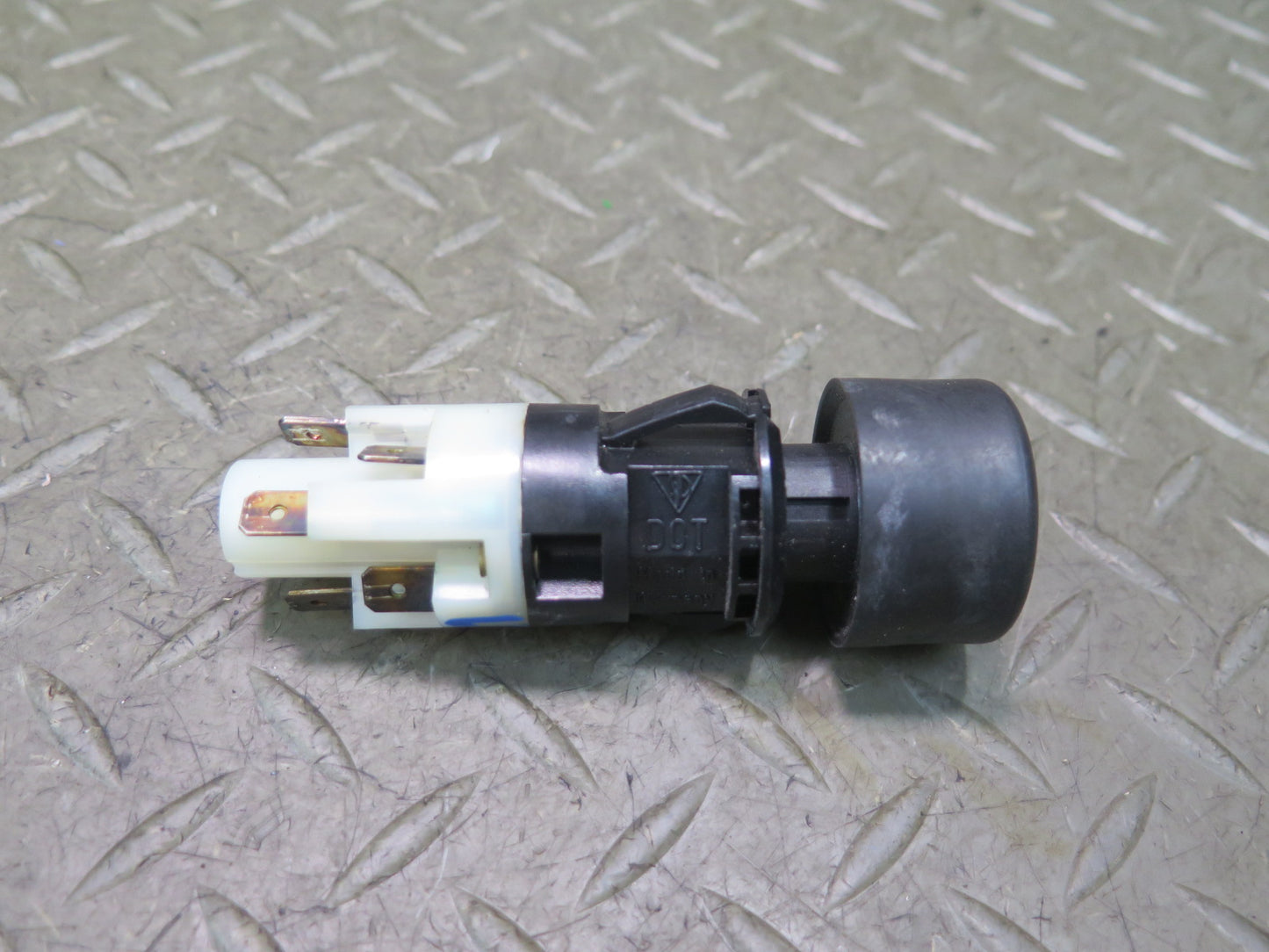 1984-1991 Porsche 928 Hazard Warning Blinker Button Switch 92861310501