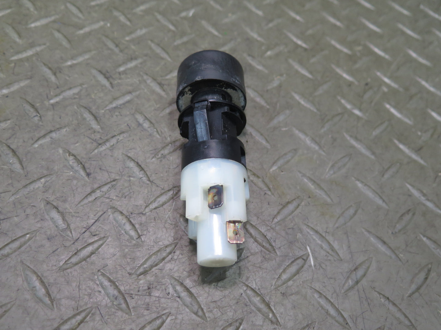 1984-1991 Porsche 928 Fog Light Lamp Button Switch 92861311100