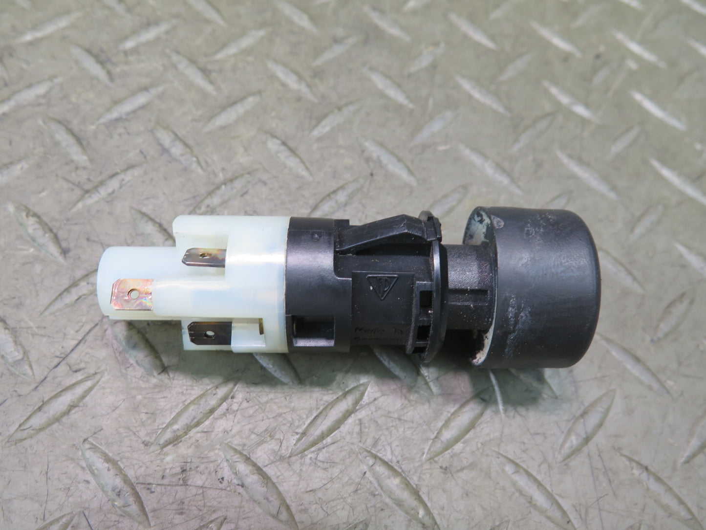 1984-1991 Porsche 928 Fog Light Lamp Button Switch 92861311100