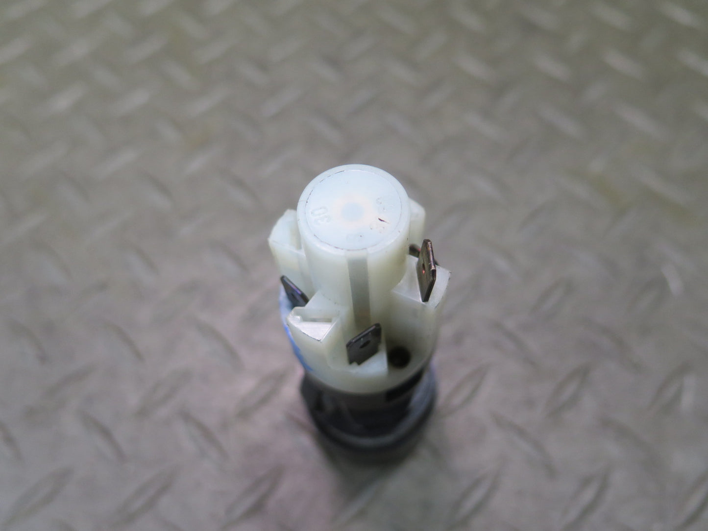 1984-1991 Porsche 928 Odometer Trip Reset Button Switch 92861312500