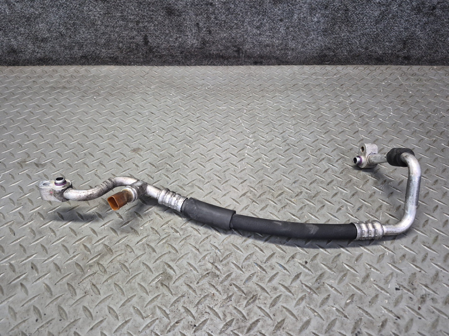 03-10 Bentley Continental GT A/C Air Condition Hose Pipe Line