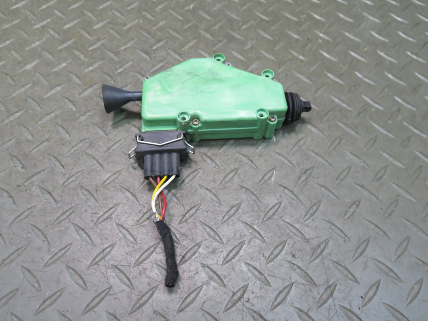 97-03 VW Eurovan T4 Door Lock Central Locking Motor Actuator 7D0959781A OEM