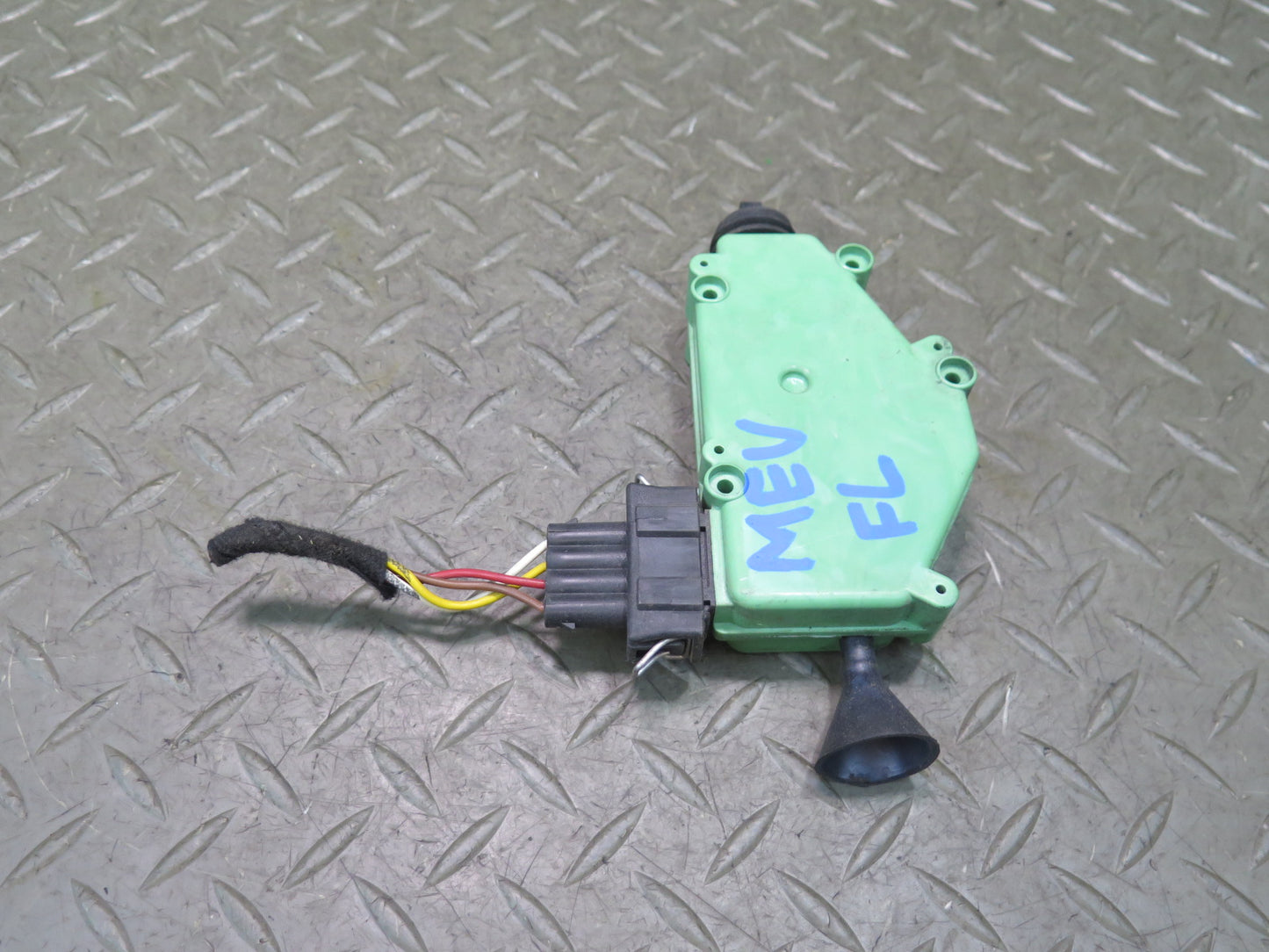 97-03 VW Eurovan T4 Door Lock Central Locking Motor Actuator 7D0959781A OEM