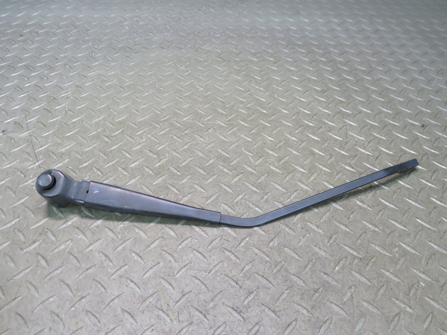 99-03 Volkswagen VW Eurovan T4 Rear Tailgate Wiper Arm 701955707 OEM
