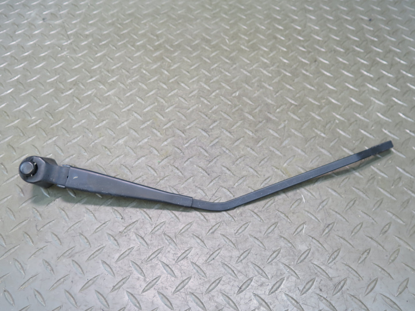 99-03 Volkswagen VW Eurovan T4 Rear Tailgate Wiper Arm 701955707 OEM