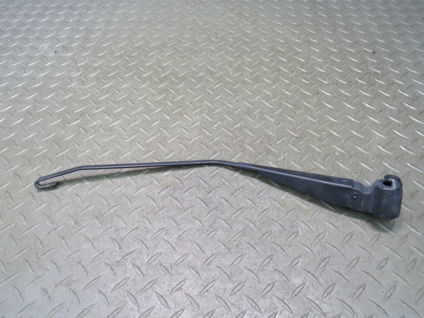 99-03 Volkswagen VW Eurovan T4 Rear Tailgate Wiper Arm 701955707 OEM