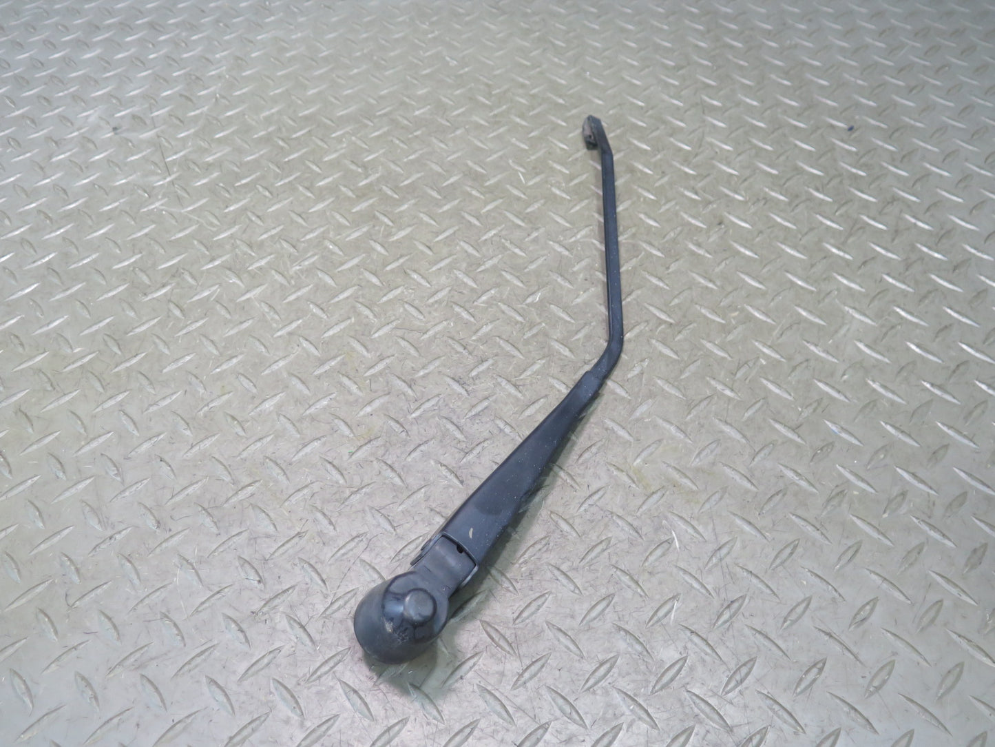 99-03 Volkswagen VW Eurovan T4 Rear Tailgate Wiper Arm 701955707 OEM