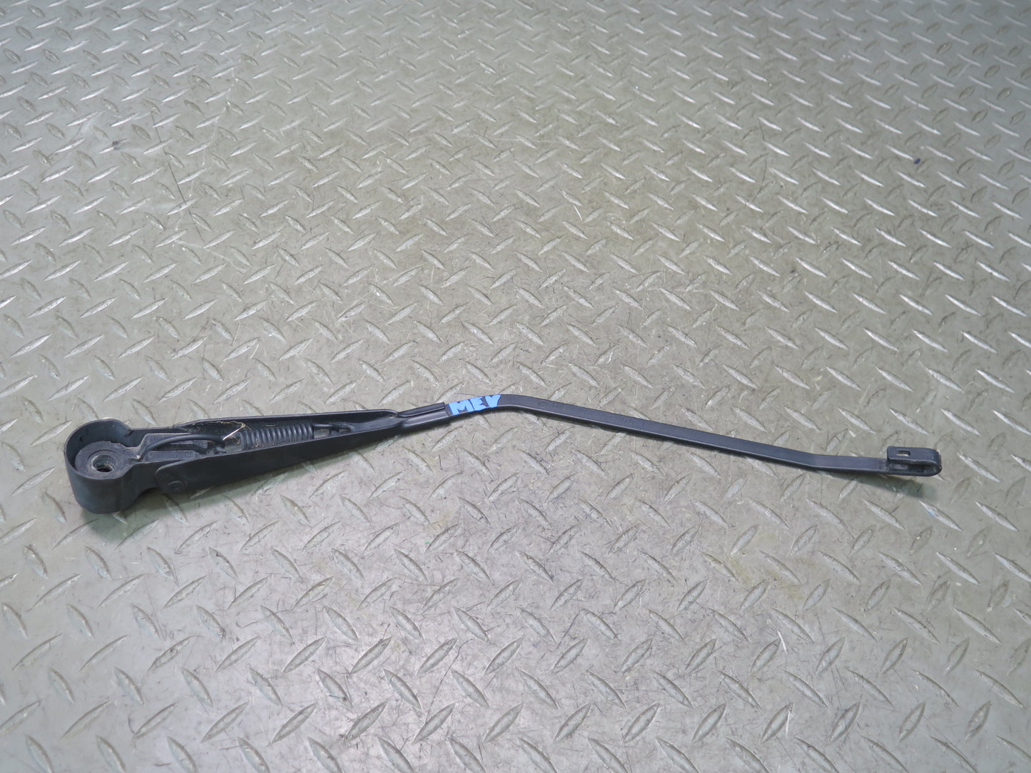 99-03 Volkswagen VW Eurovan T4 Rear Tailgate Wiper Arm 701955707 OEM