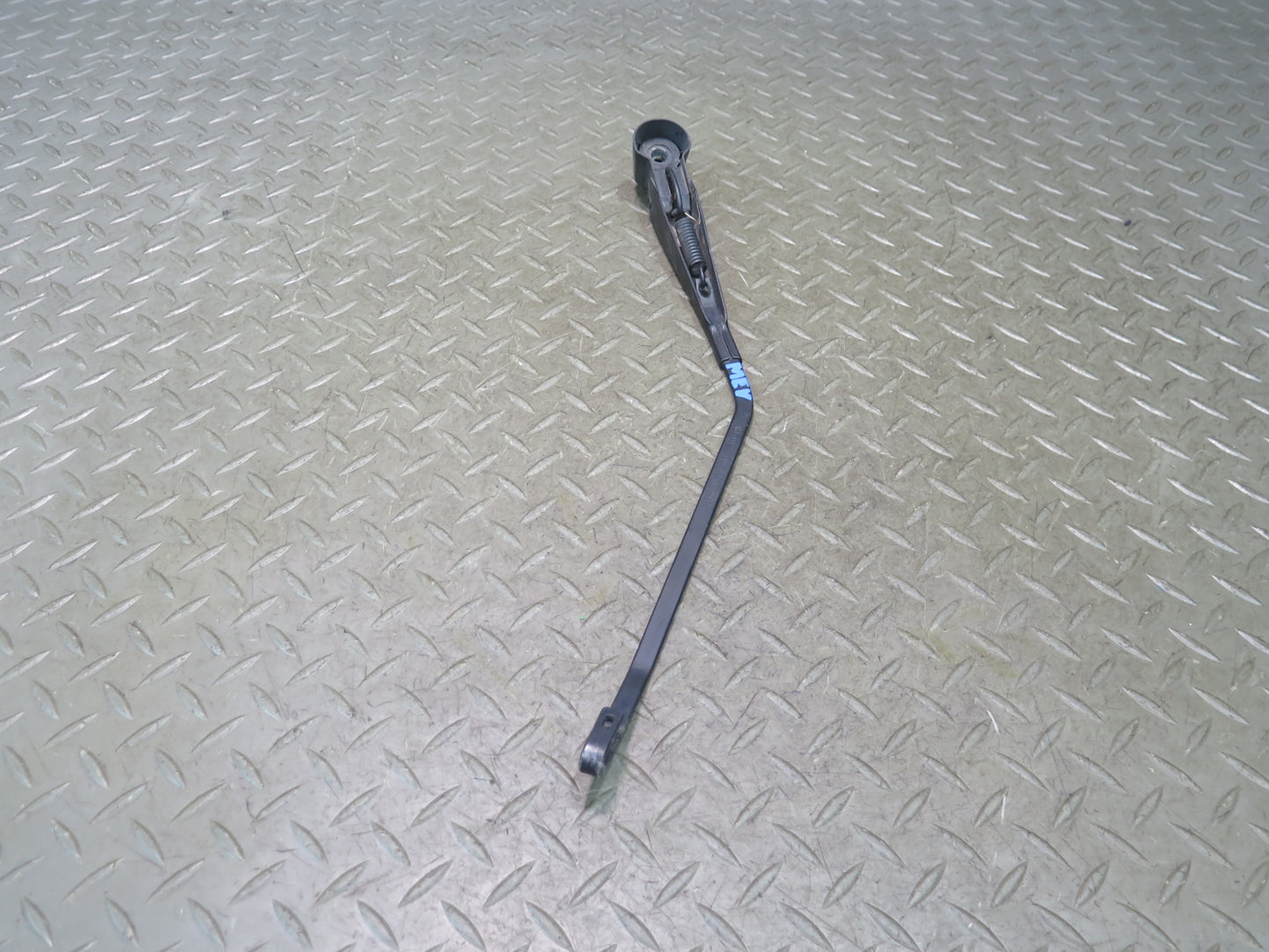 99-03 Volkswagen VW Eurovan T4 Rear Tailgate Wiper Arm 701955707 OEM