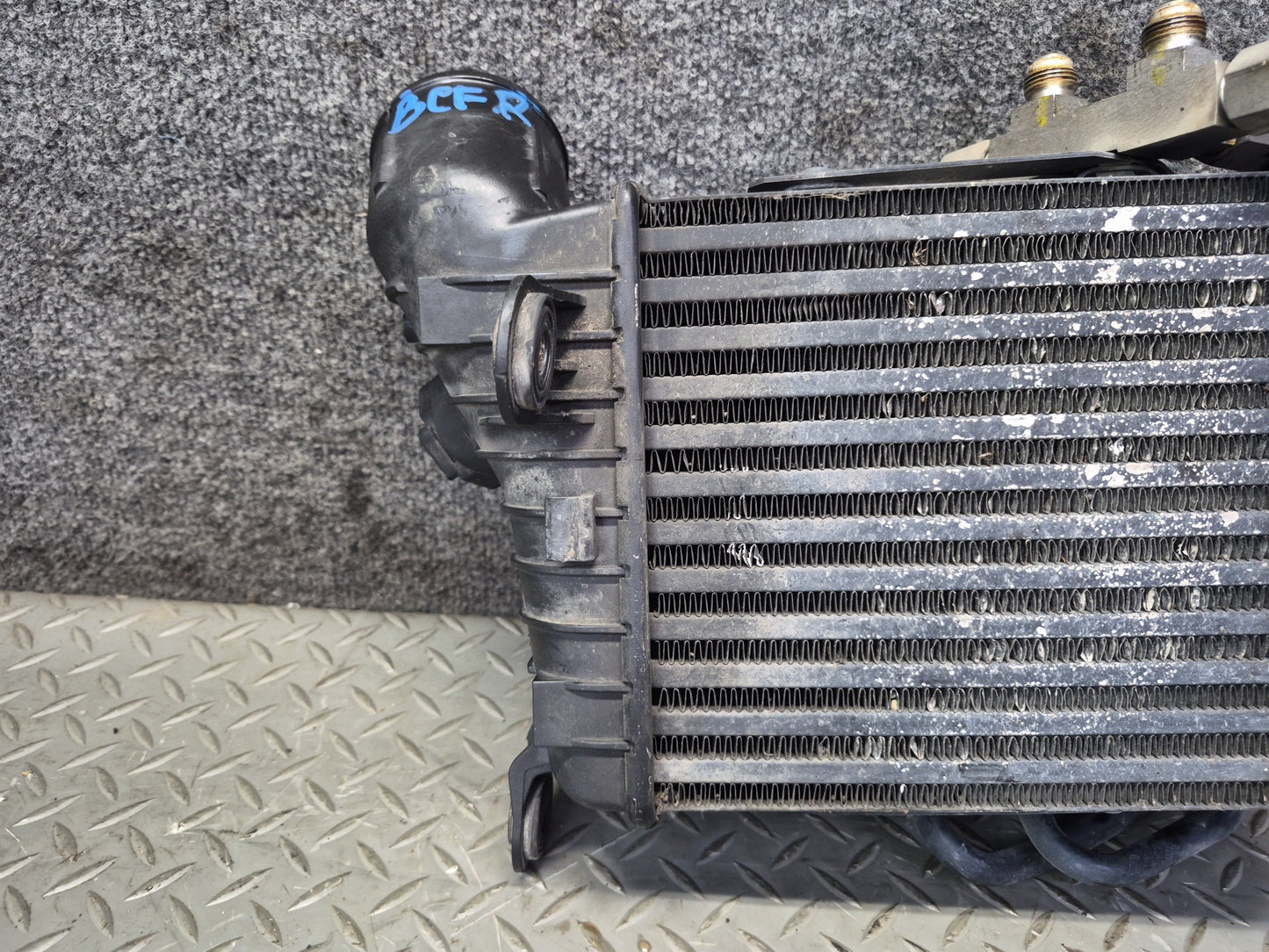 03-10 Bentley Continental GT Right Intercooler Radiator 3W0145804A