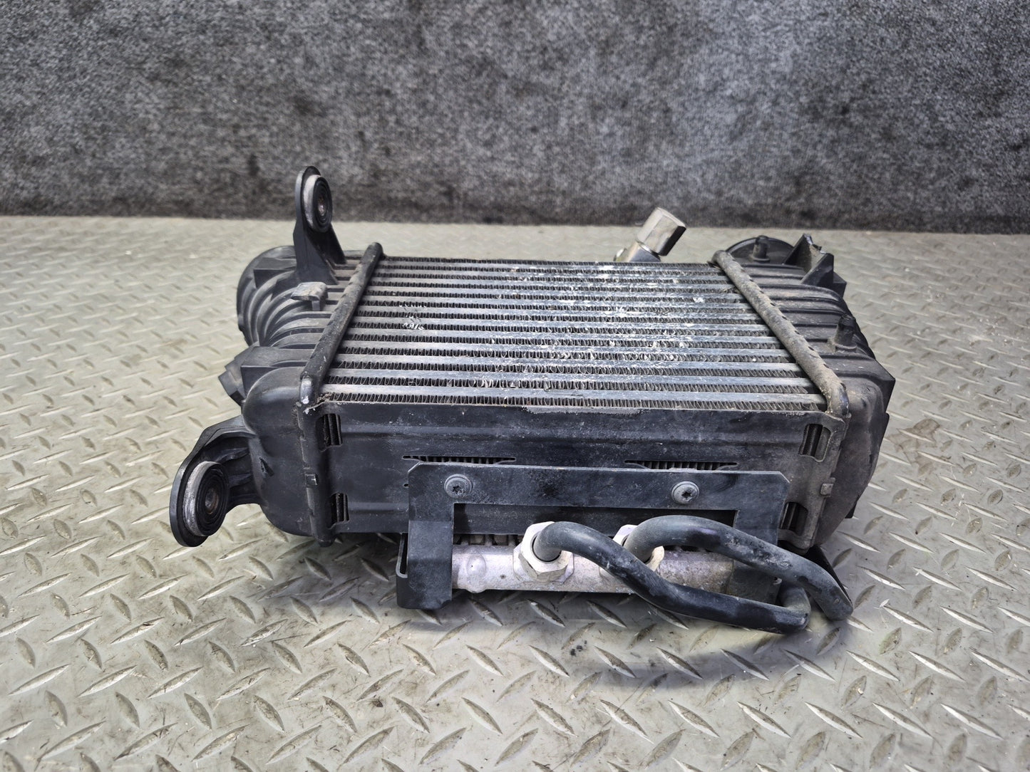 03-10 Bentley Continental GT Right Intercooler Radiator 3W0145804A