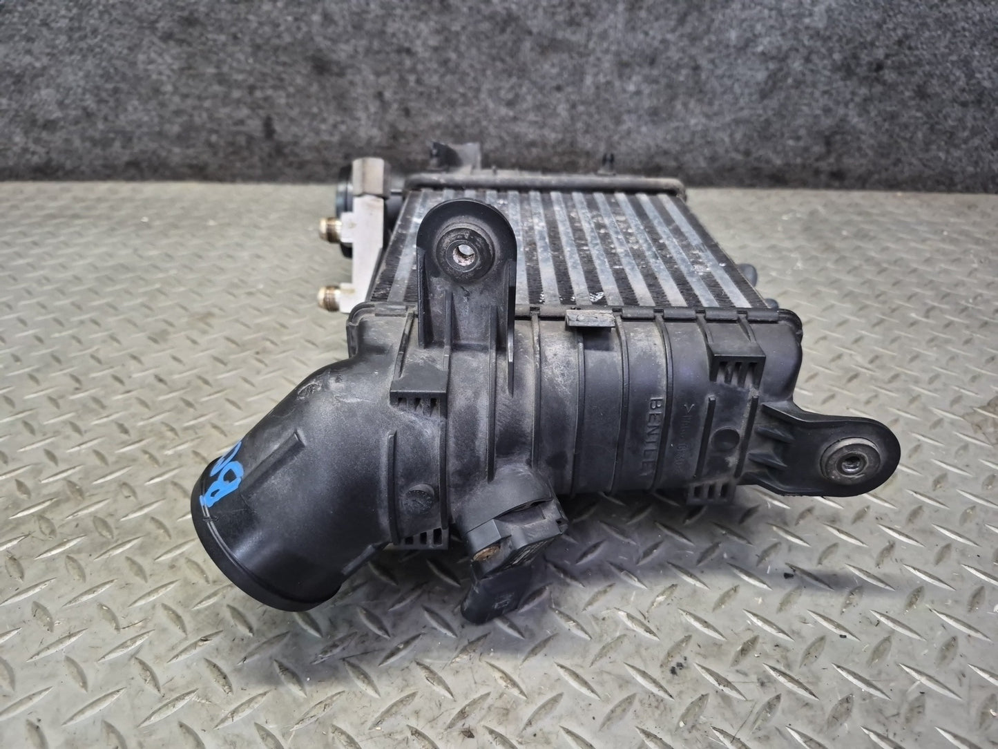 03-10 Bentley Continental GT Right Intercooler Radiator 3W0145804A