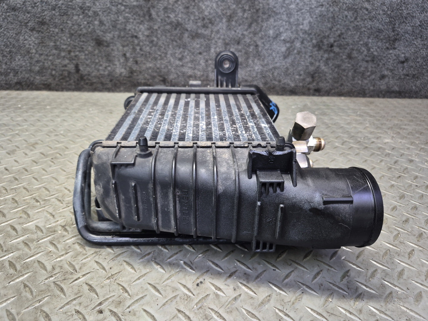 03-10 Bentley Continental GT Right Intercooler Radiator 3W0145804A